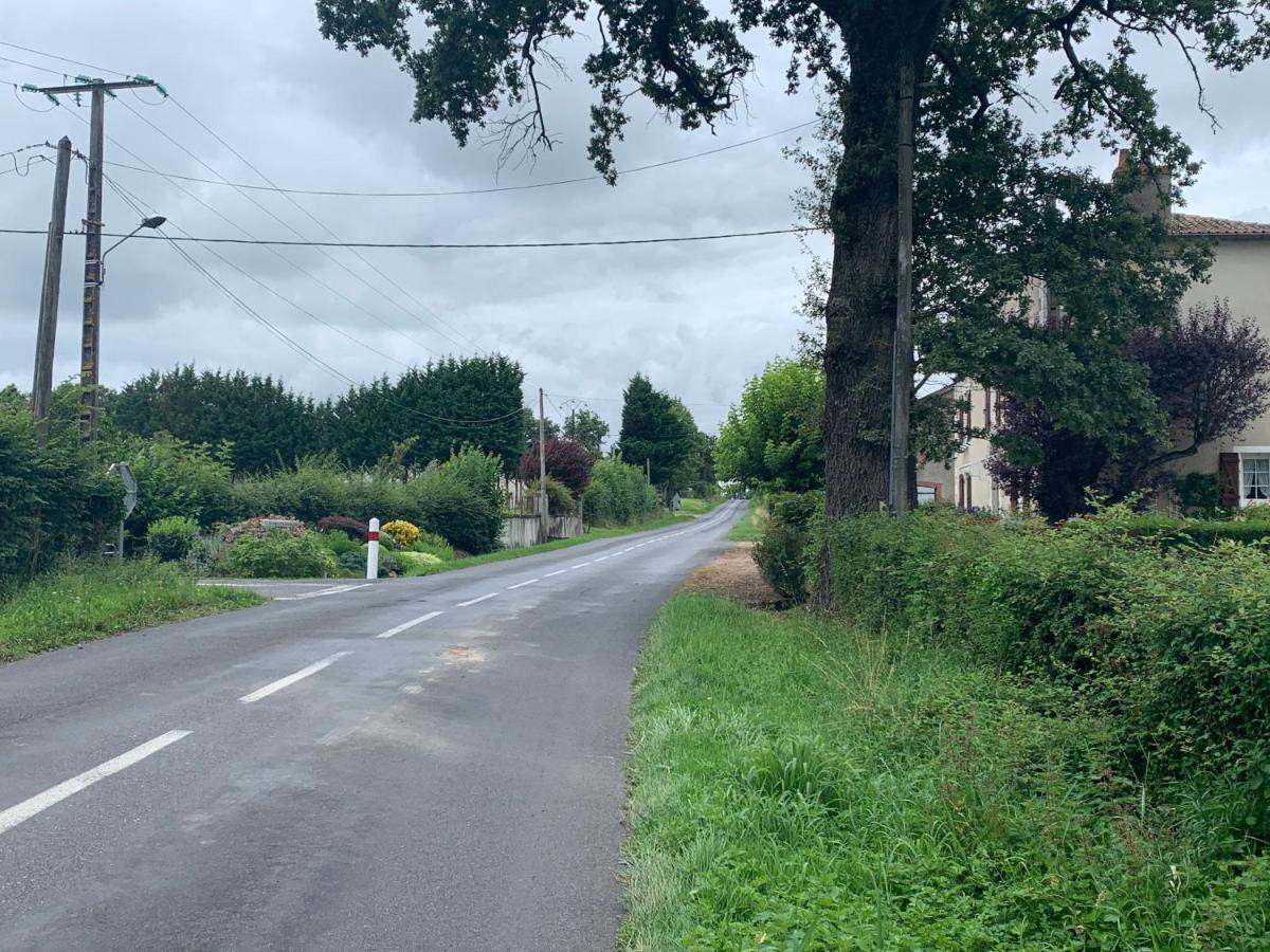 Long Meadow Gite France Asnieres-sur-Blour Eksteriør billede