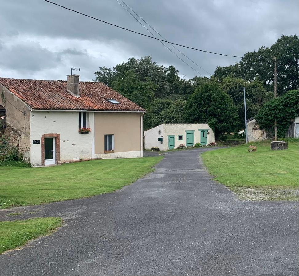 Long Meadow Gite France Asnieres-sur-Blour Eksteriør billede